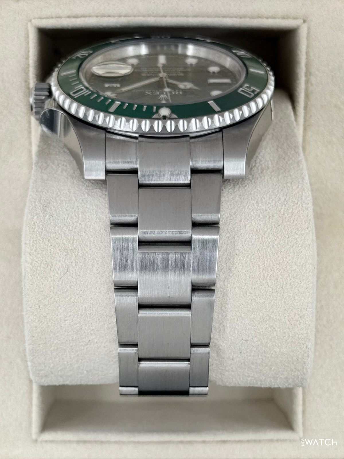 2016 Rolex Submariner “Hulk” 40mm 116610LV Green Dial (STICKERED)