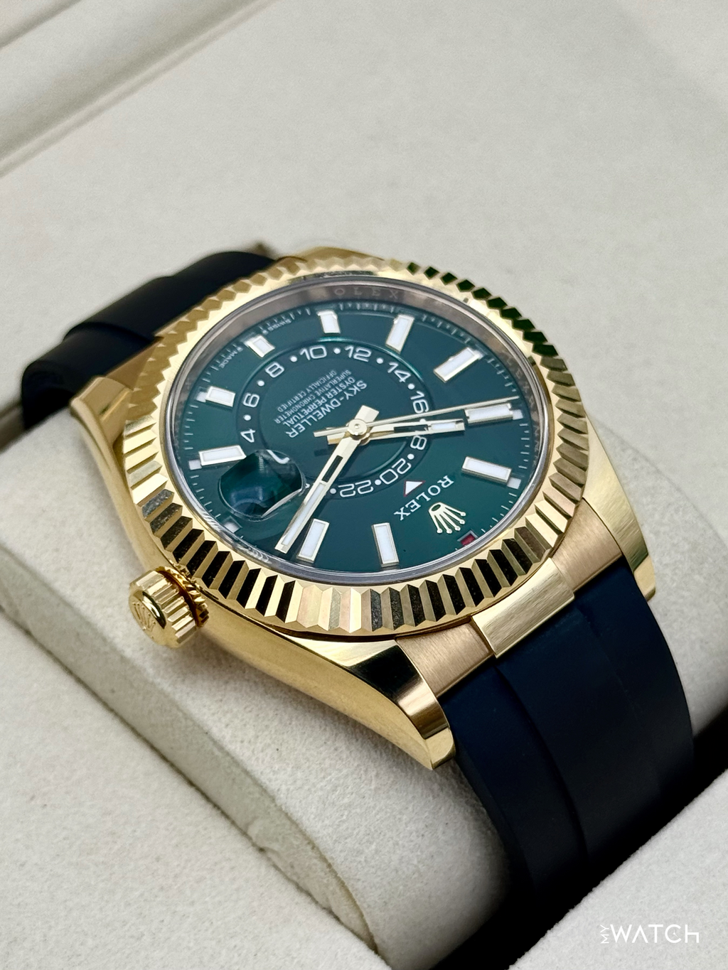 2025 Rolex Sky-Dweller 42mm 336238 Yellow Gold Oysterflex Green Dial