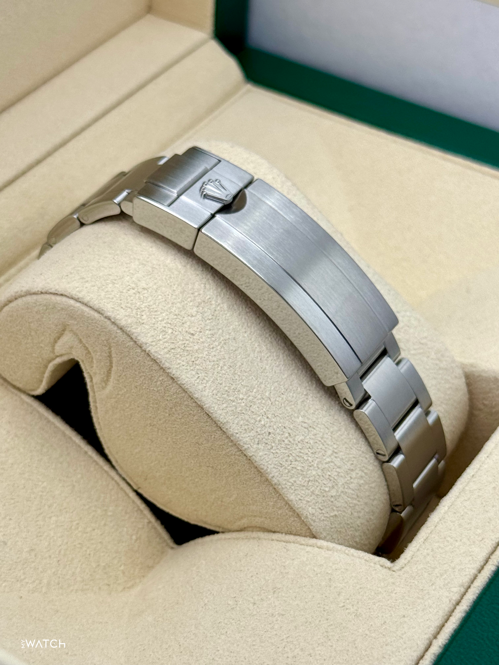 2025 CPO Rolex Submariner “Hulk” 40mm 116610LV Green Dial