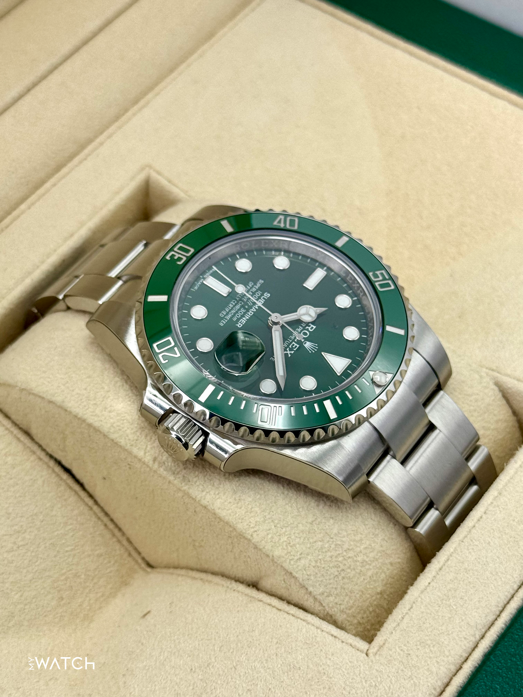 NEW 2019 Rolex Submariner "Hulk" 40mm 116610LV Green Dial (STICKERED)
