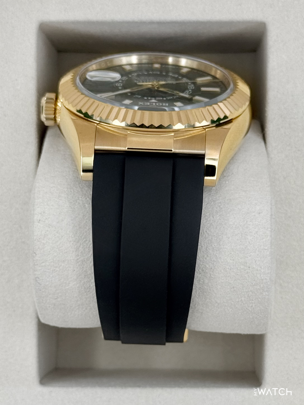 NEW 2026 Rolex Sky-Dweller 42mm 336238 Yellow Gold Oysterflex Green Dial