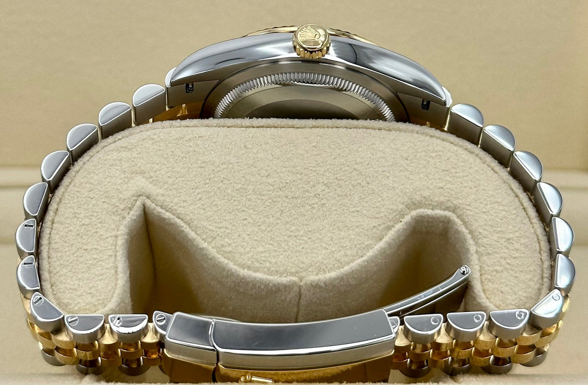 NEW 2023 Rolex Datejust 36mm 126233 Mother of Pearl Diamond Dial