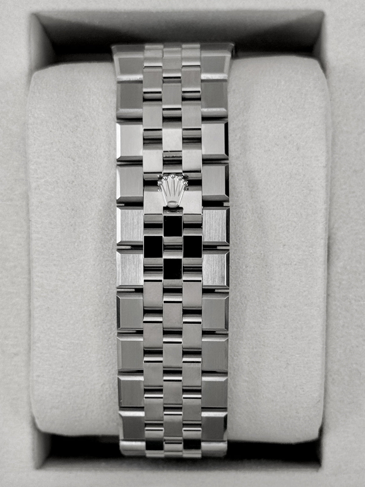 2026 Rolex Land-Dweller 40mm 127334 Stainless Steel Jubilee White Dial