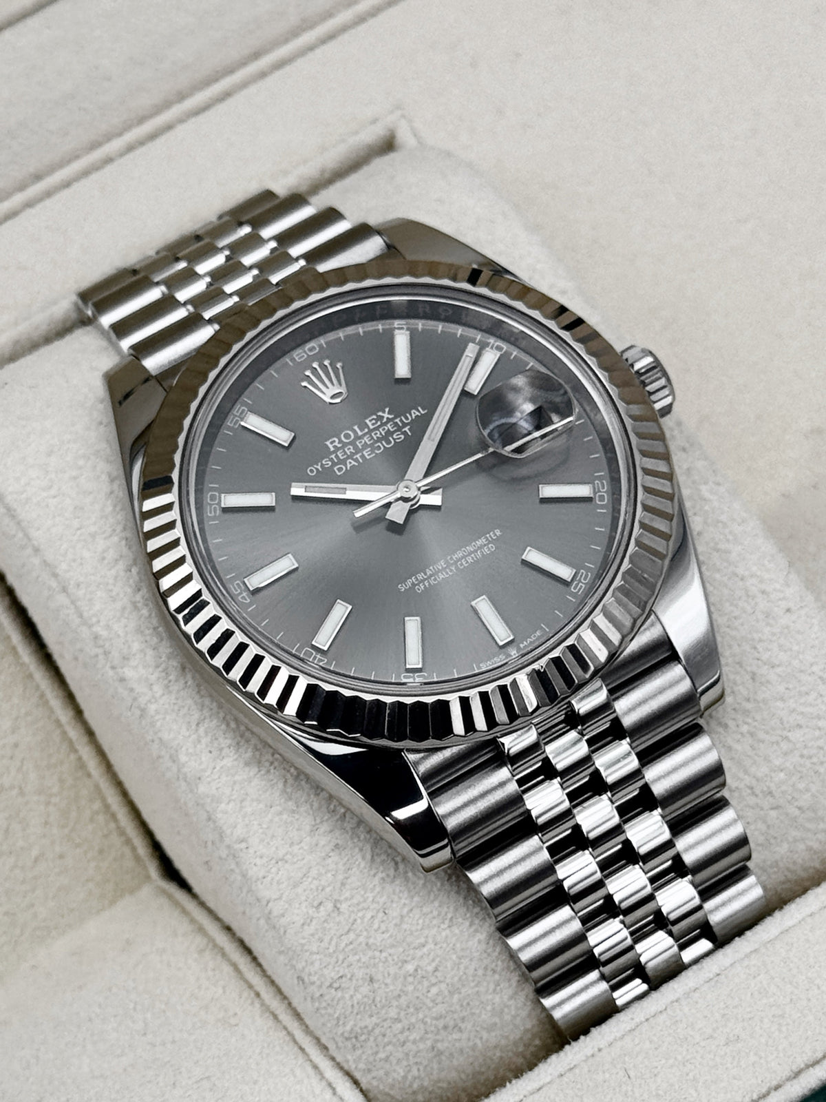 2021 Rolex Datejust 41mm 126334 Stainless Steel Jubilee Rhodium Dial