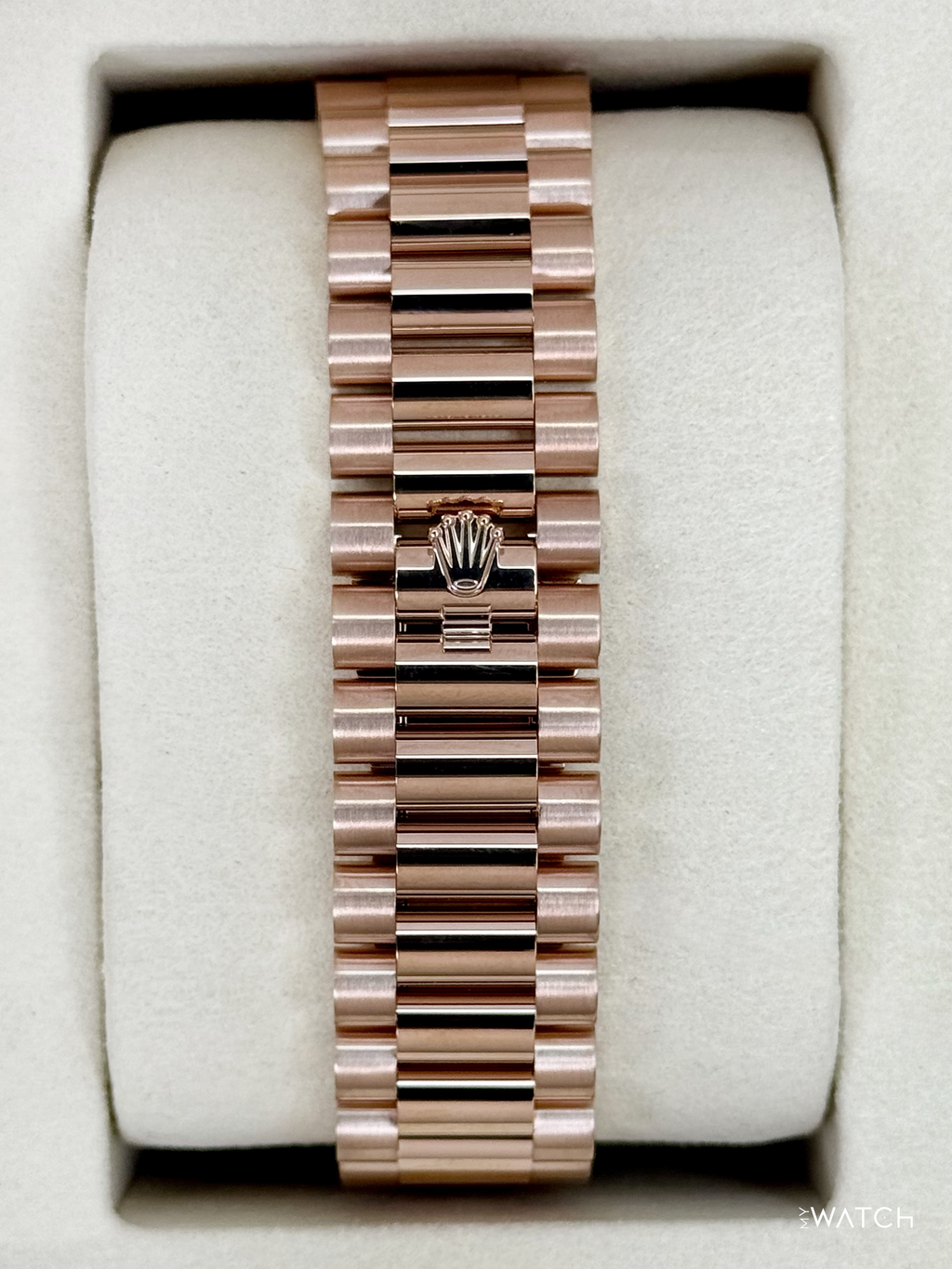 NEW 2025 Rolex Day-Date 40mm 228235 Presidential Rose Gold Green Dial (STICKERED)