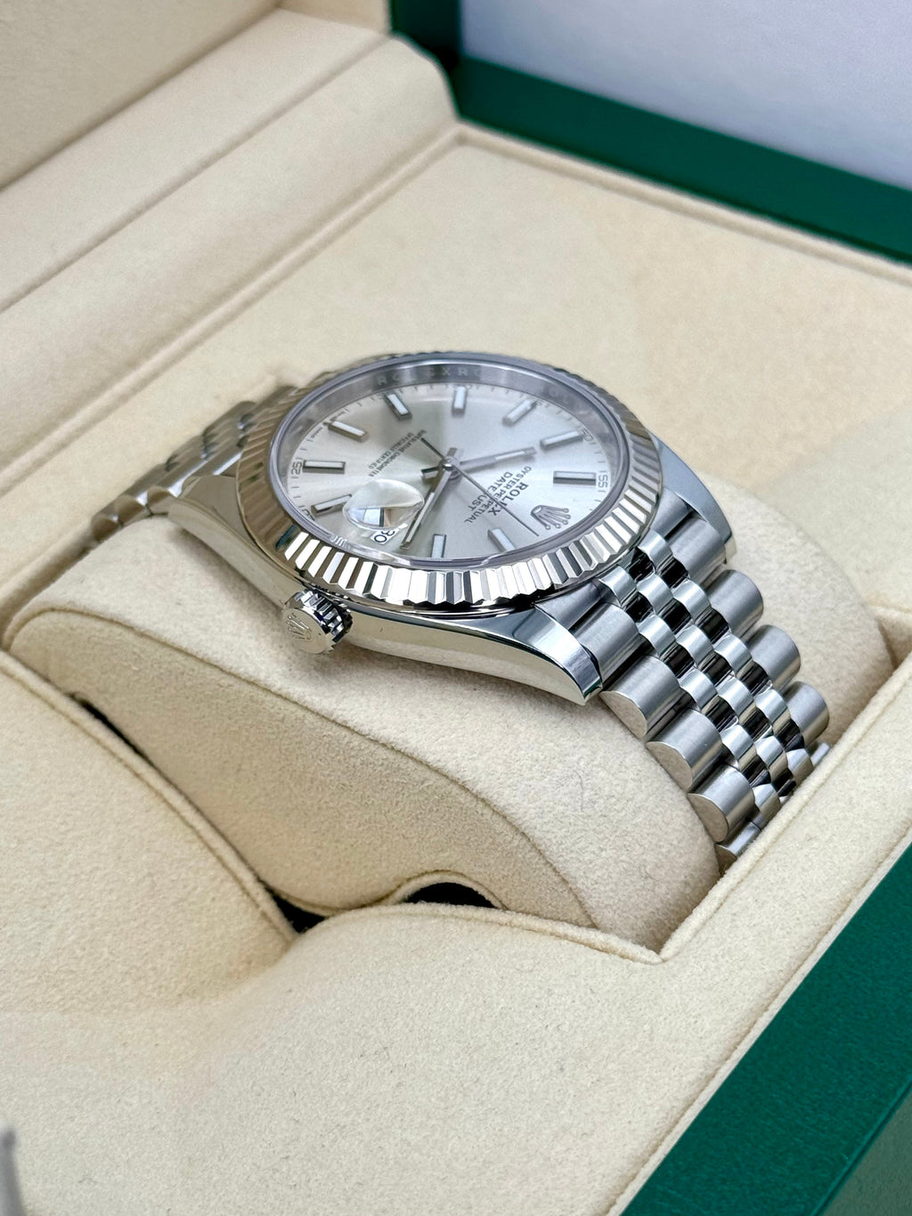 2020 Rolex Datejust 41mm 126334 Stainless Steel Jubilee Silver Dial