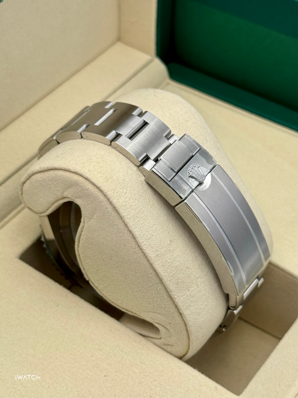 NEW 2025 Rolex Submariner 41mm 124060 Stainless Steel Black Dial (STICKERED)