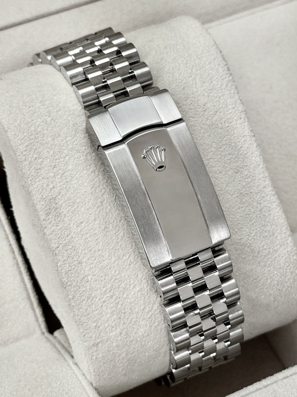 2019 Rolex Datejust 41mm 126300 Stainless Steel Jubilee Blue Dial