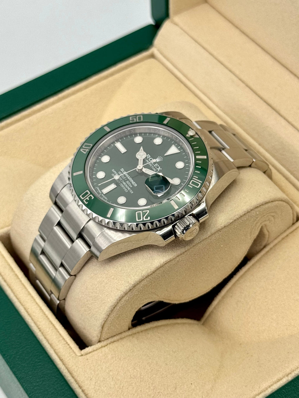 2017 Rolex Submariner "Hulk" 40mm 116610LV Green Dial