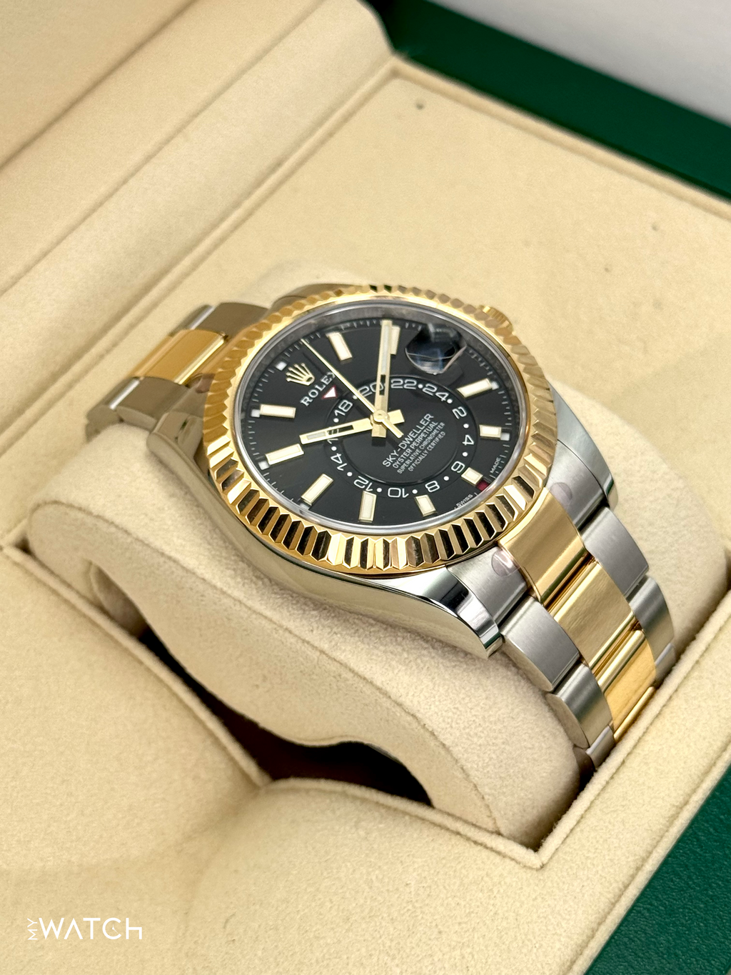 2022 Rolex Sky-Dweller 42mm 326933 Two-Tone Oyster Black Dial