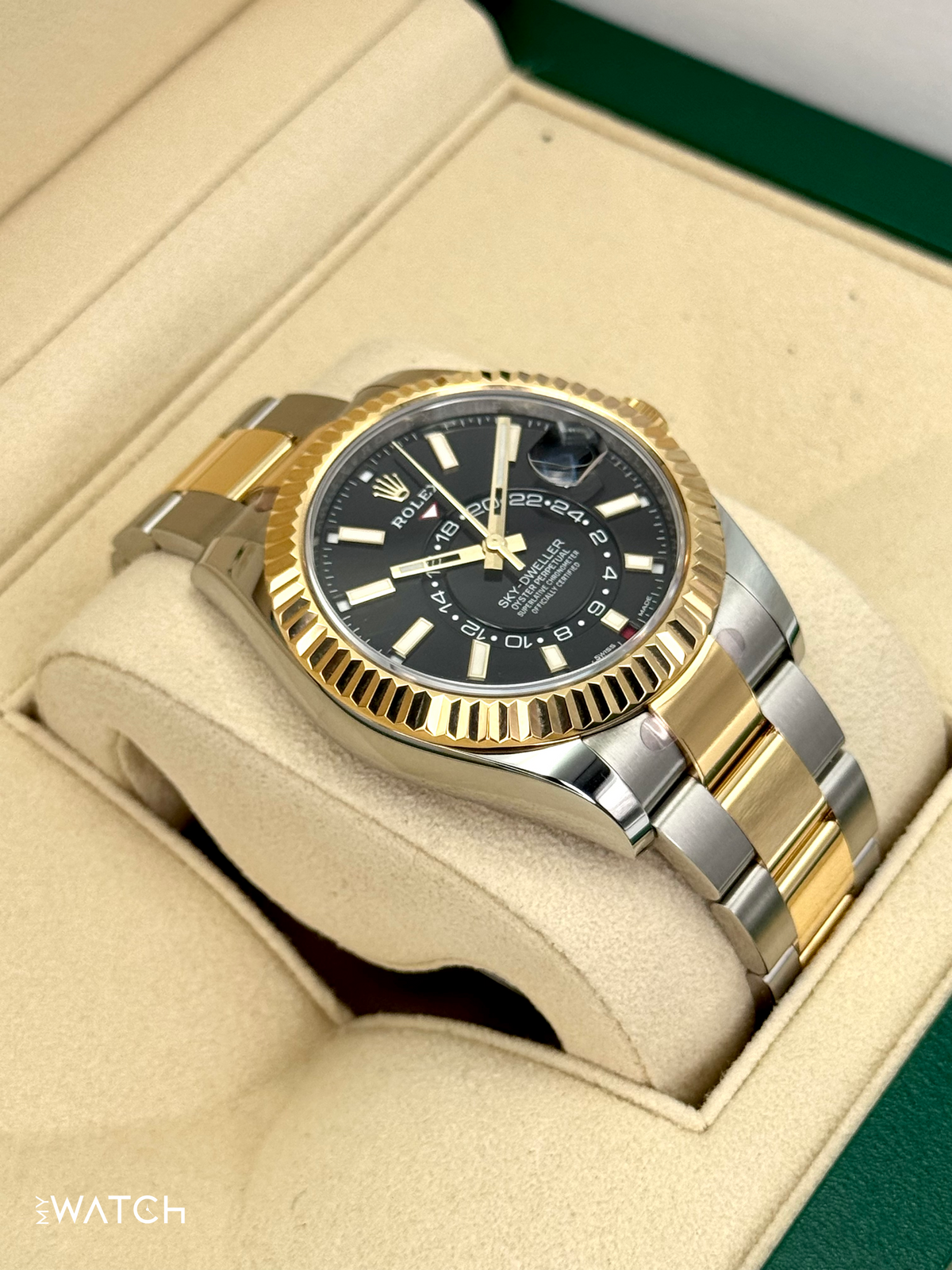 2022 Rolex Sky-Dweller 42mm 326933 Two-Tone Oyster Black Dial