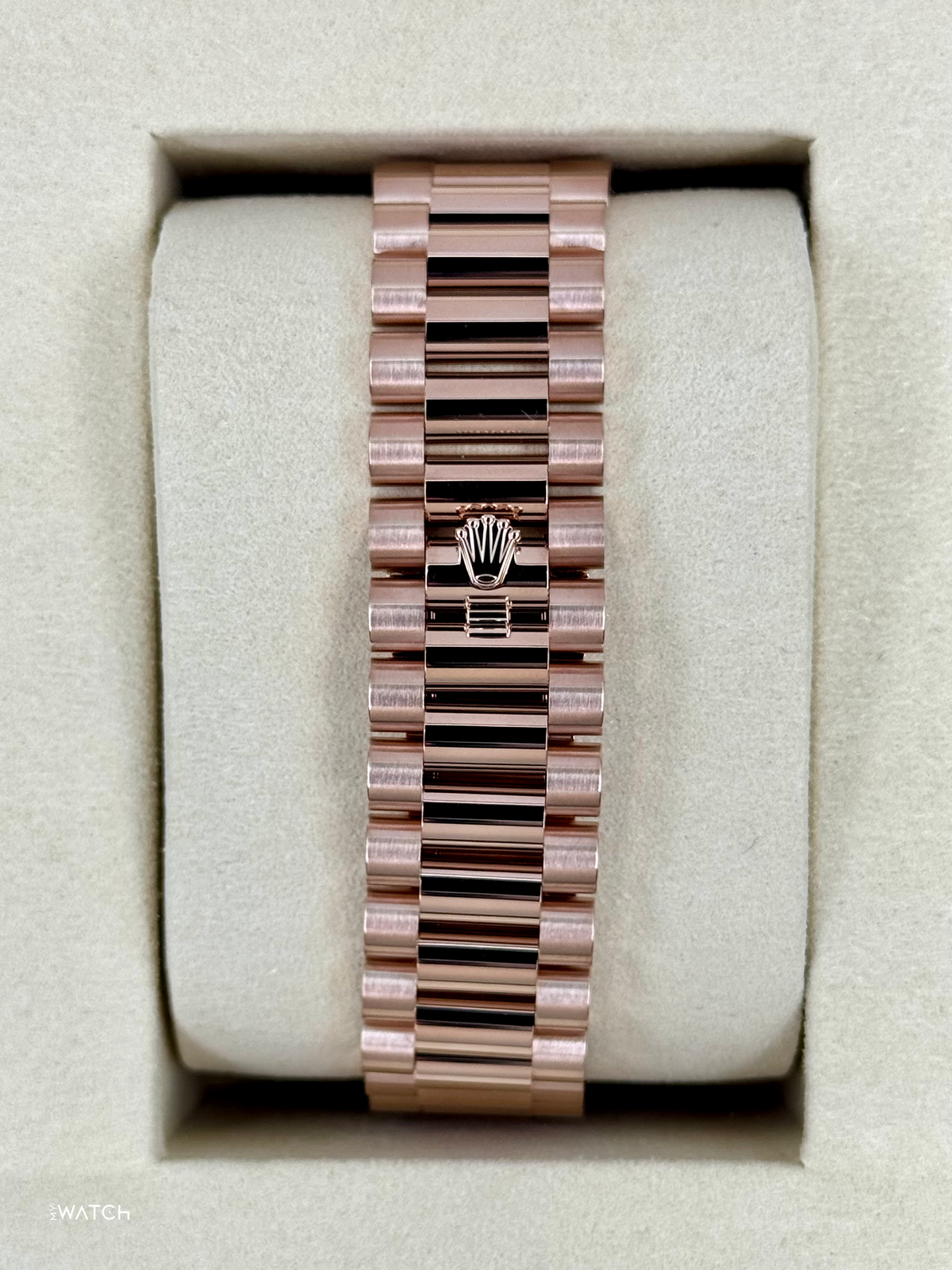 NEW 2026 Rolex Day-Date 40mm 228235 Presidential Rose Gold Olive Green Dial