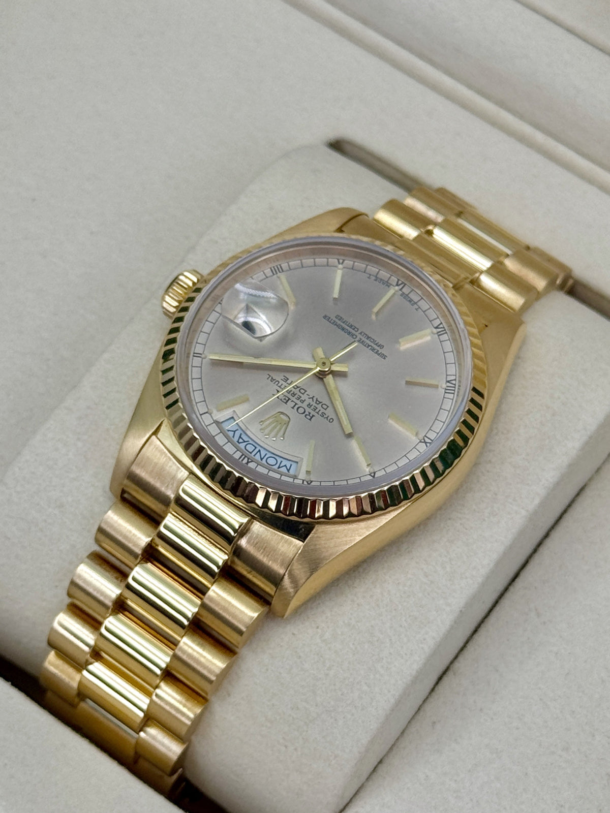 1986 Rolex Day-Date 36mm 18238 Presidential Yellow Gold Silver Dial