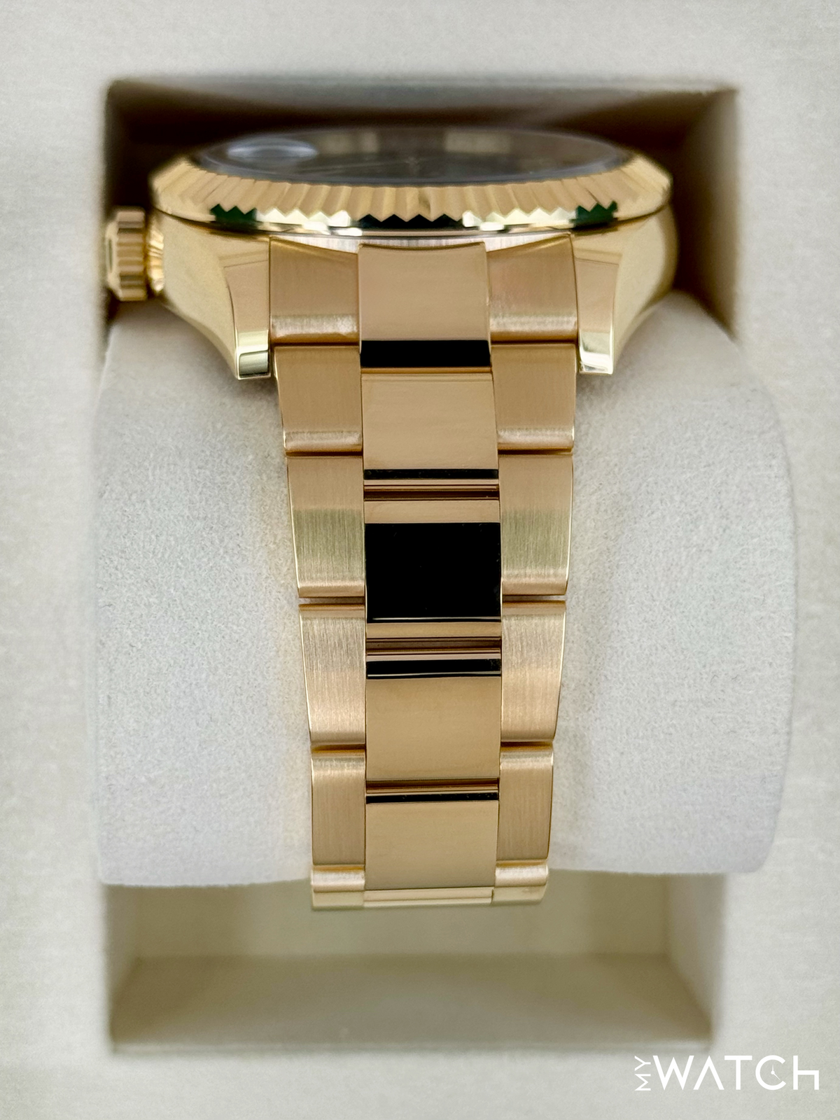 NEW 2026 Rolex Sky-Dweller 42mm 336938 Yellow Gold Oyster Green Dial