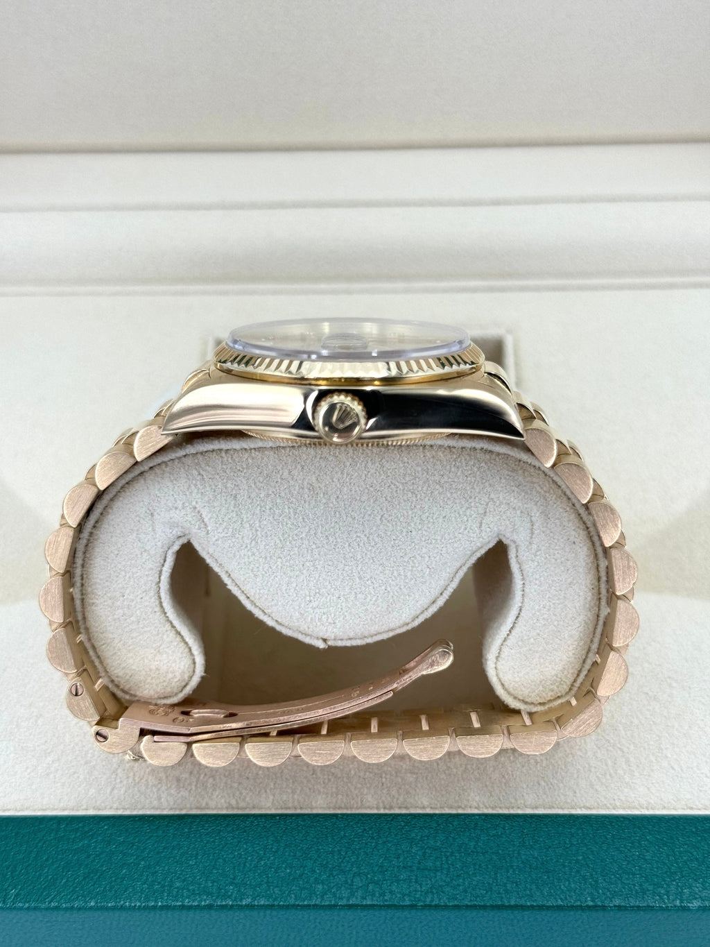 1983 Rolex Day-Date 36mm 18038 Presidential Champagne Diamond Dial