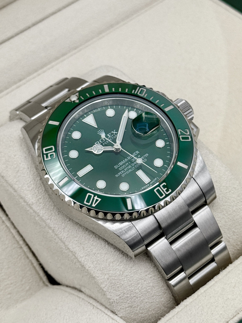 2016 Rolex Submariner Hulk 40mm 116610LV Green Dial