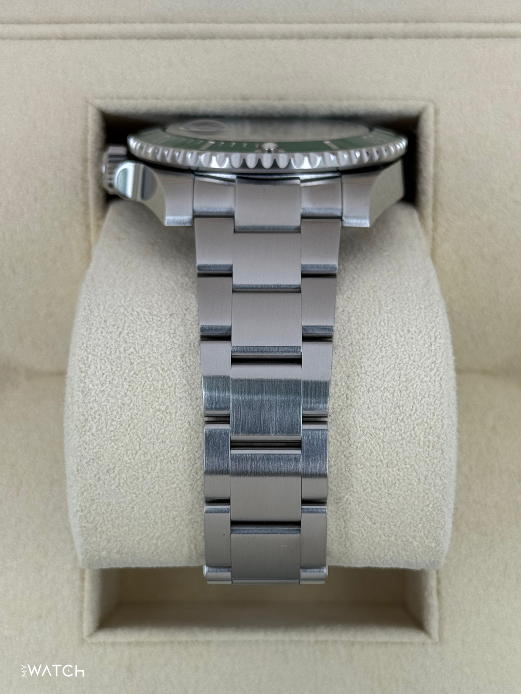 2017 Rolex Submariner "Hulk" 40mm 116610LV Green Dial