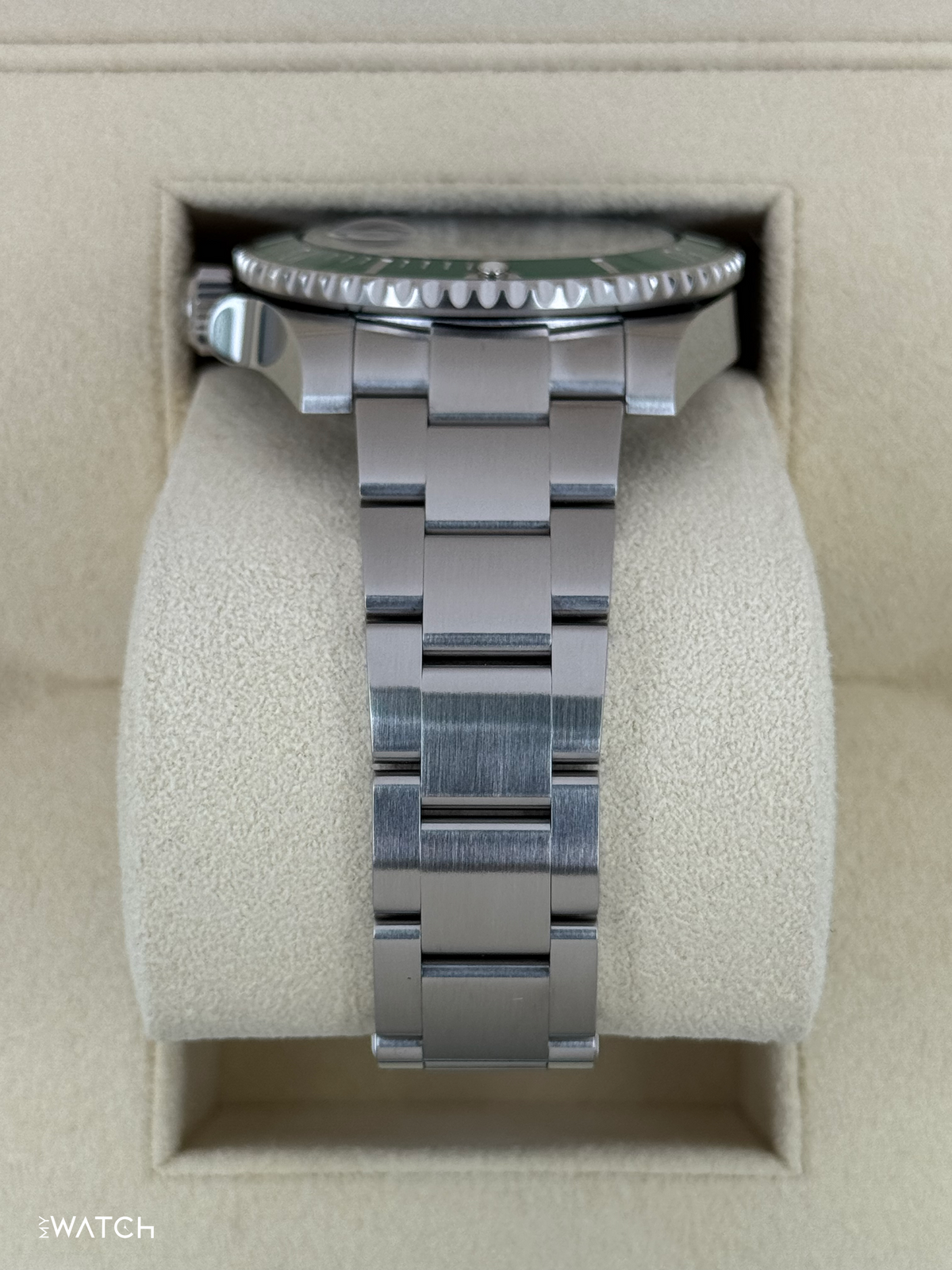 2017 Rolex Submariner "Hulk" 40mm 116610LV Green Dial
