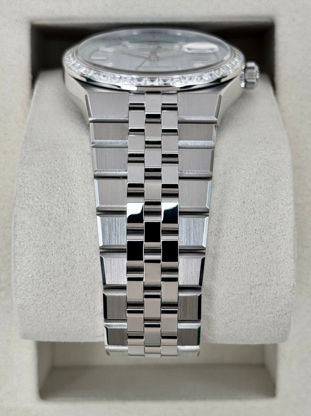 NEW 2026 Rolex Land-Dweller 36mm 127286TBR Platinum Ice Blue Honeycomb Motif Diamond Dial