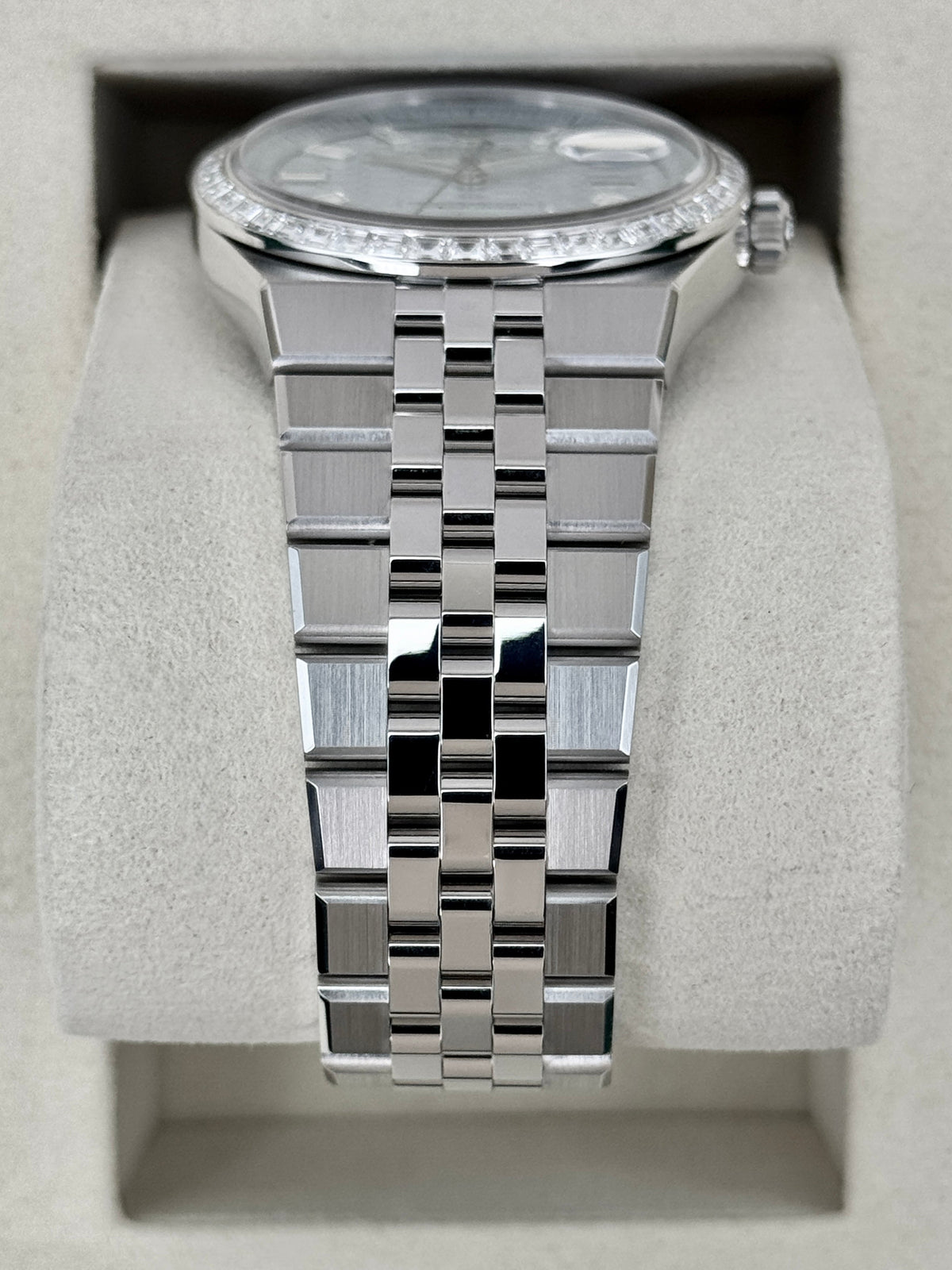 NEW 2026 Rolex Land-Dweller 36mm 127286TBR Platinum Ice Blue Honeycomb Motif Diamond Dial