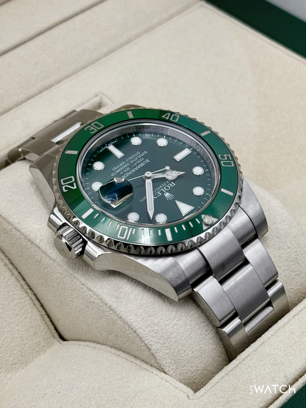 2016 Rolex Submariner “Hulk” 40mm 116610LV Green Dial