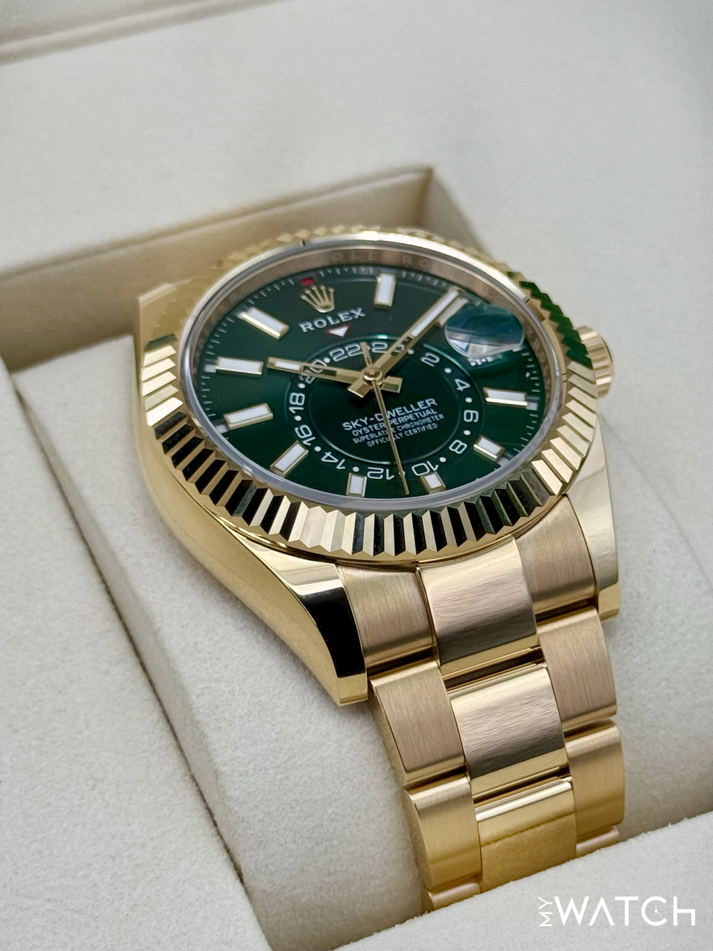NEW 2026 Rolex Sky-Dweller 42mm 336938 Yellow Gold Oyster Green Dial