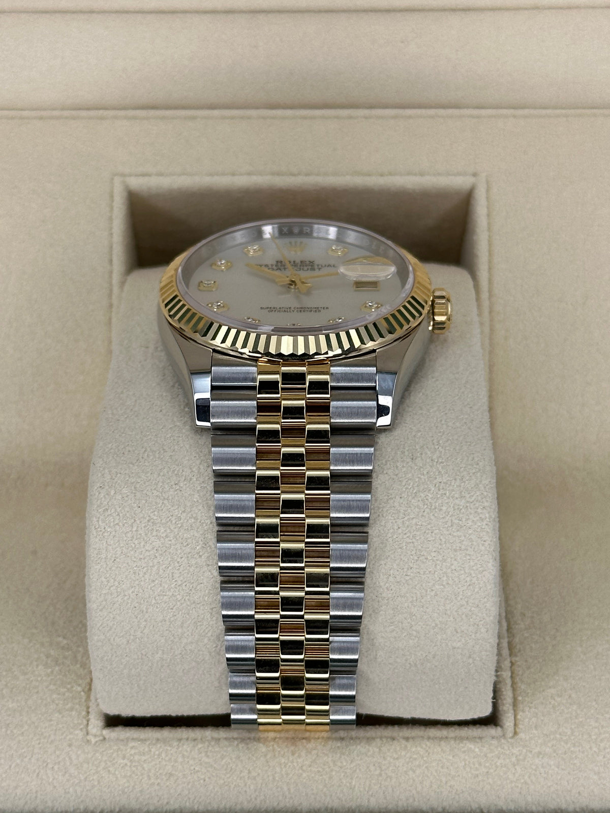 NEW 2023 Rolex Datejust 36mm 126233 Mother of Pearl Diamond Dial