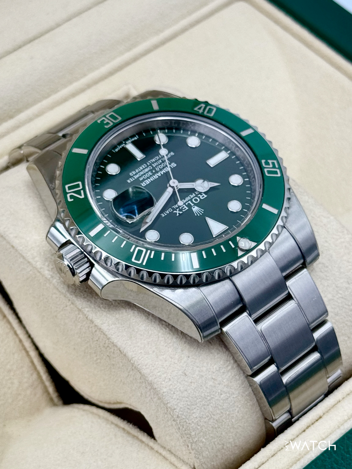2018 Rolex Submariner “Hulk” 40mm 116610LV Green Dial