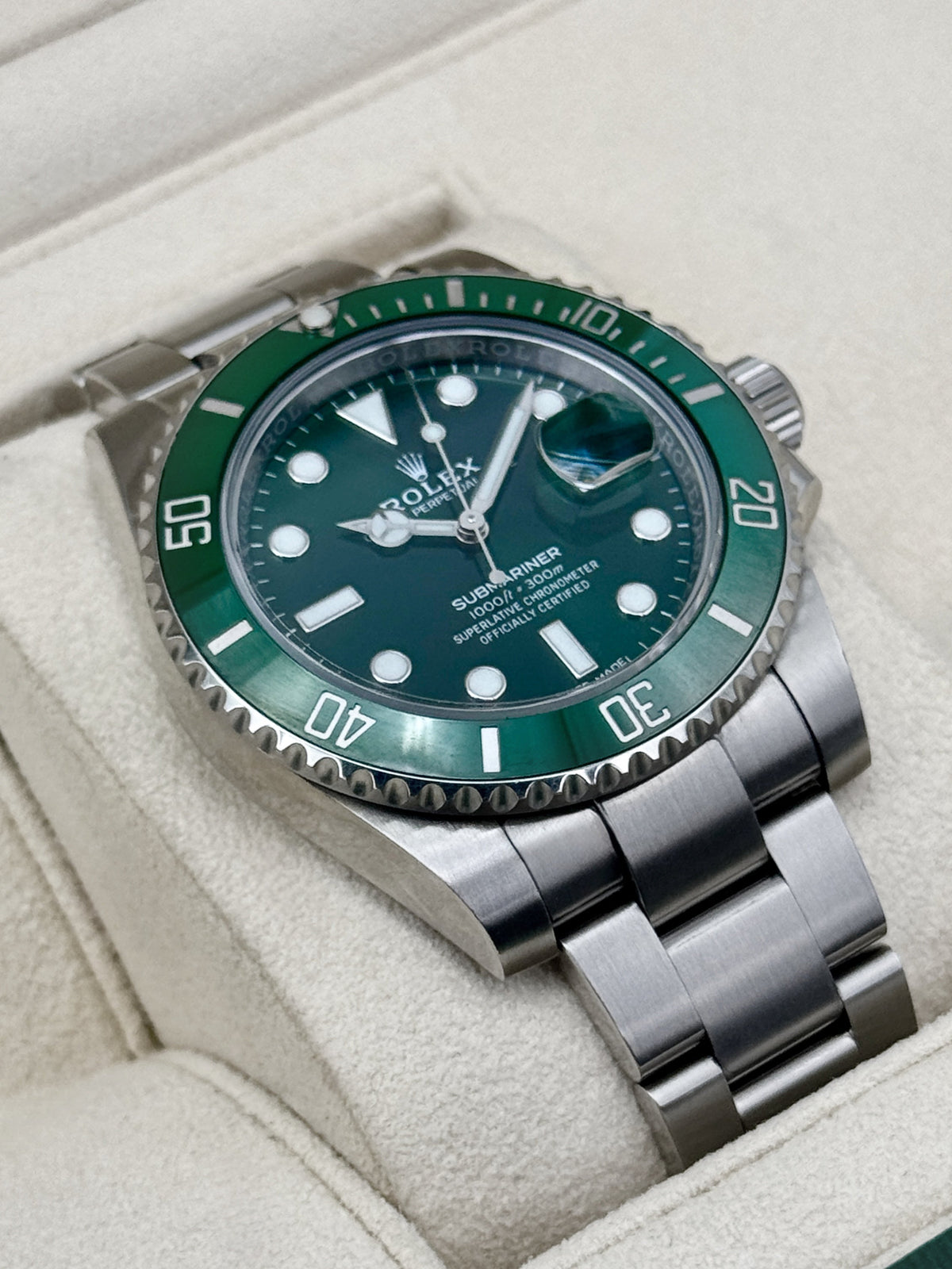 2020 Rolex Submariner “Hulk” 40mm 116610LV Green Dial