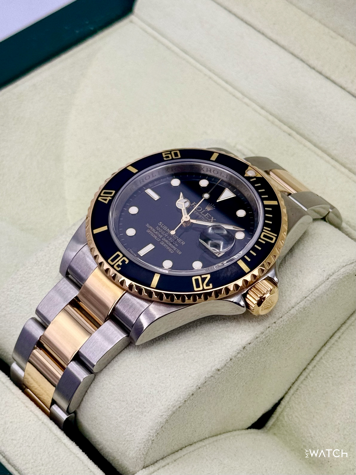 2009 Rolex Submariner 40mm 16613LN Two-Tone Black Dial (Collectors Set)