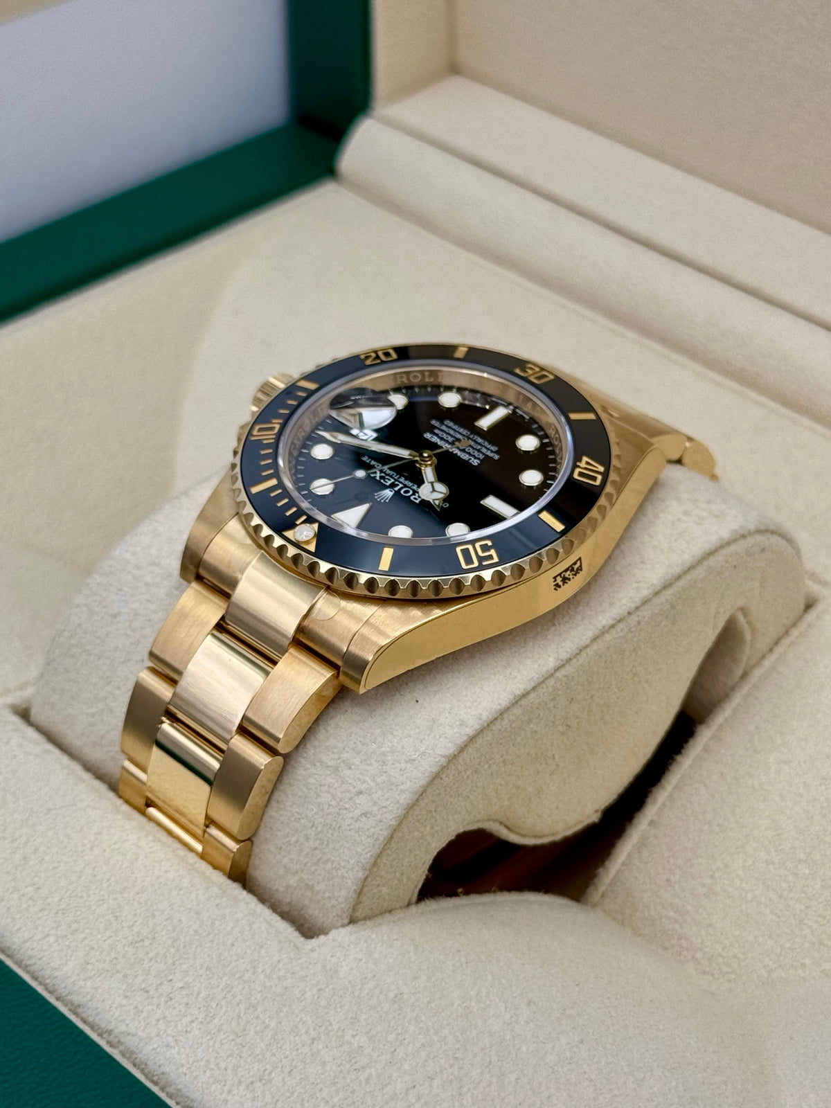 2021 Rolex Submariner 41mm 126618LN Yellow Gold Black Dial