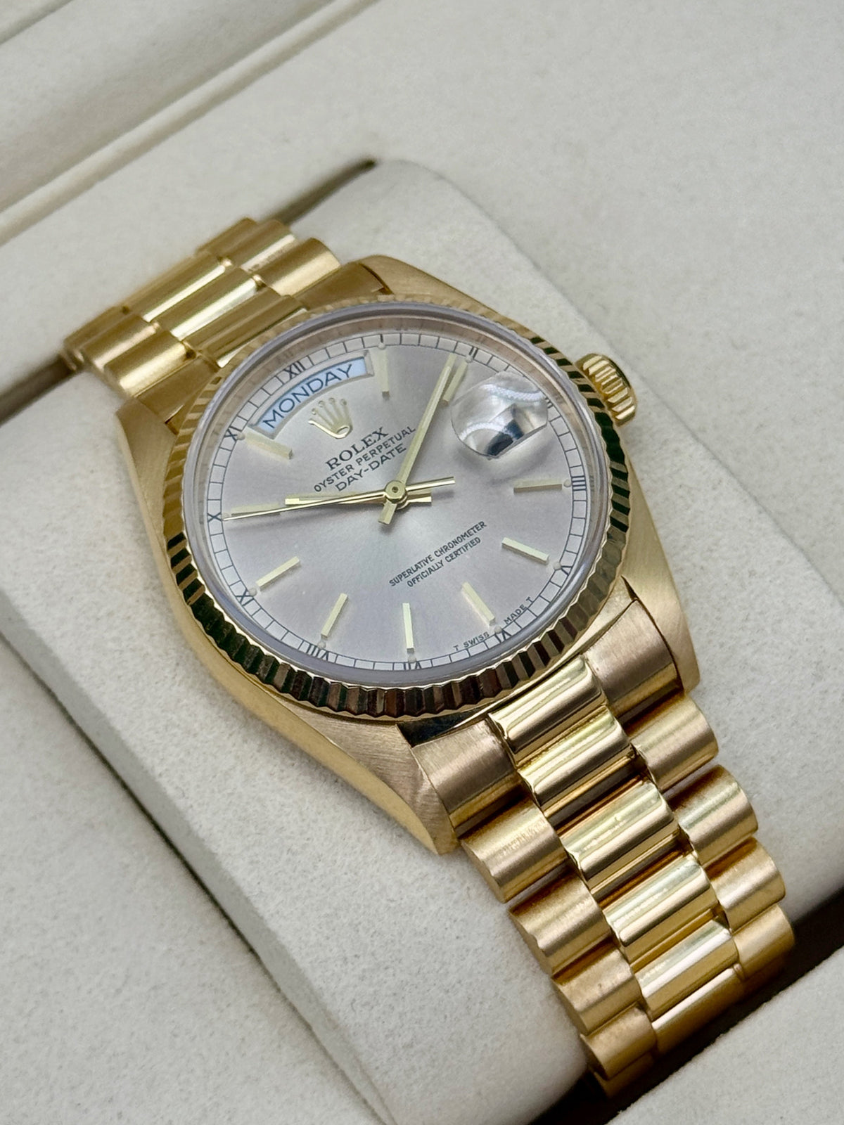 1986 Rolex Day-Date 36mm 18238 Presidential Yellow Gold Silver Dial