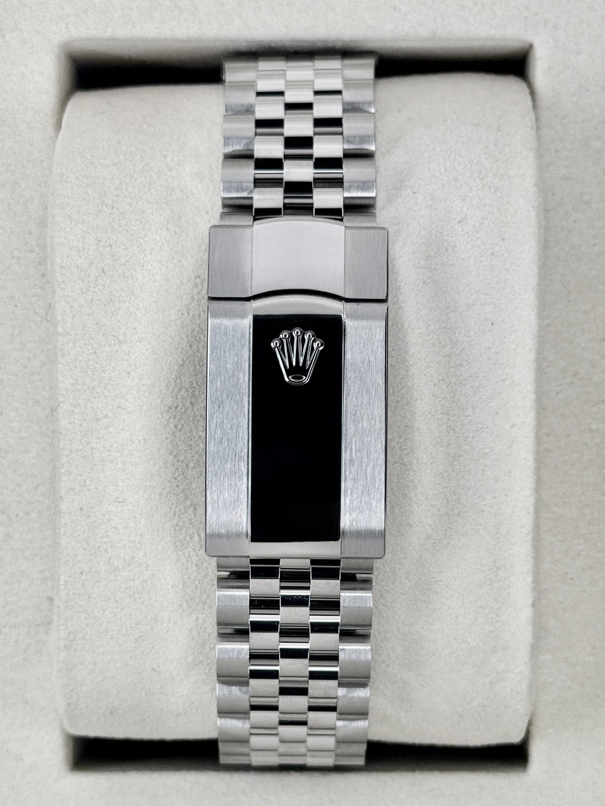 NEW 2026 Rolex Datejust 41mm 126334 Stainless Steel Jubilee Rhodium Diamond Dial