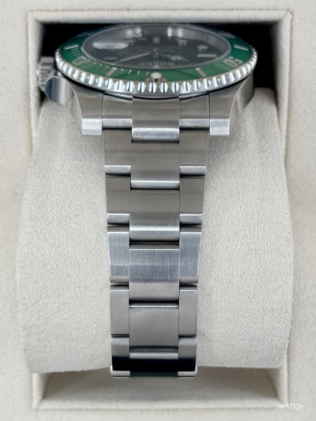 2017 Rolex Submariner “Hulk” 40mm 116610LV Green Dial