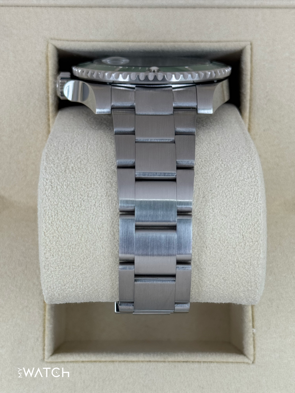 2018 Rolex Submariner “Hulk” 40mm 116610LV Green Dial