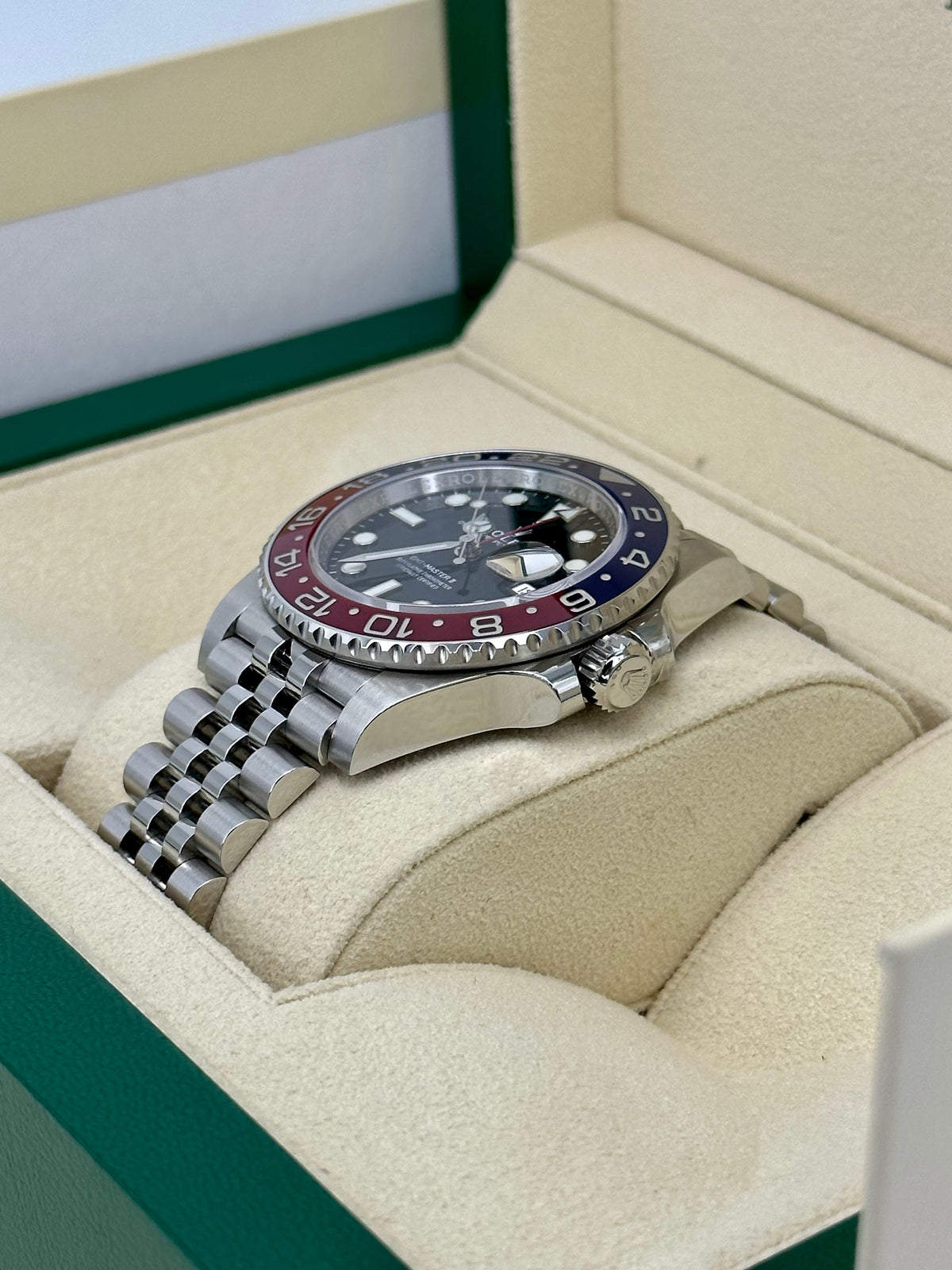 2022 Rolex GMT-Master II "Pepsi" 40mm 126710BLRO Jubilee