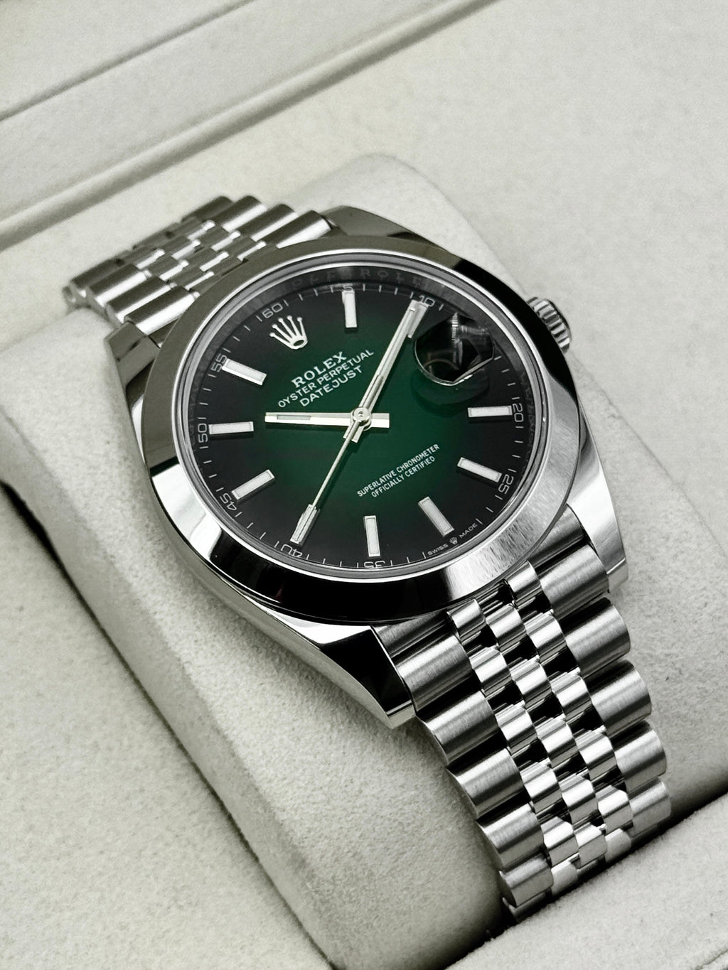 NEW 2026 Rolex Datejust 41mm 126300 Stainless Steel Jubilee Green Ombre Dial