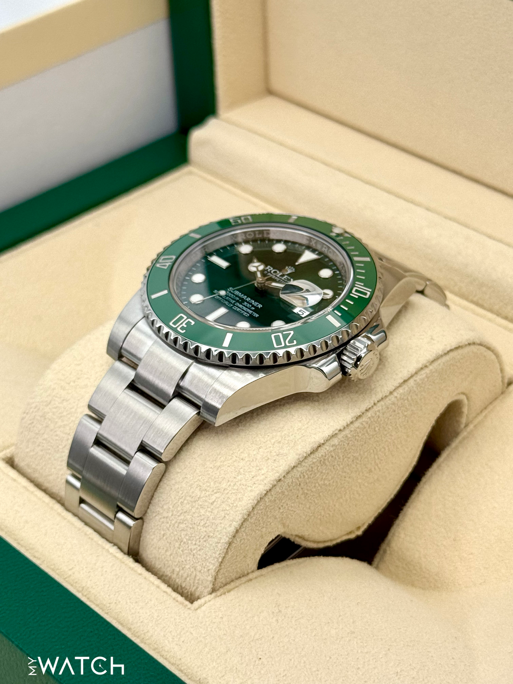 2016 Rolex Submariner “Hulk” 40mm 116610LV Green Dial