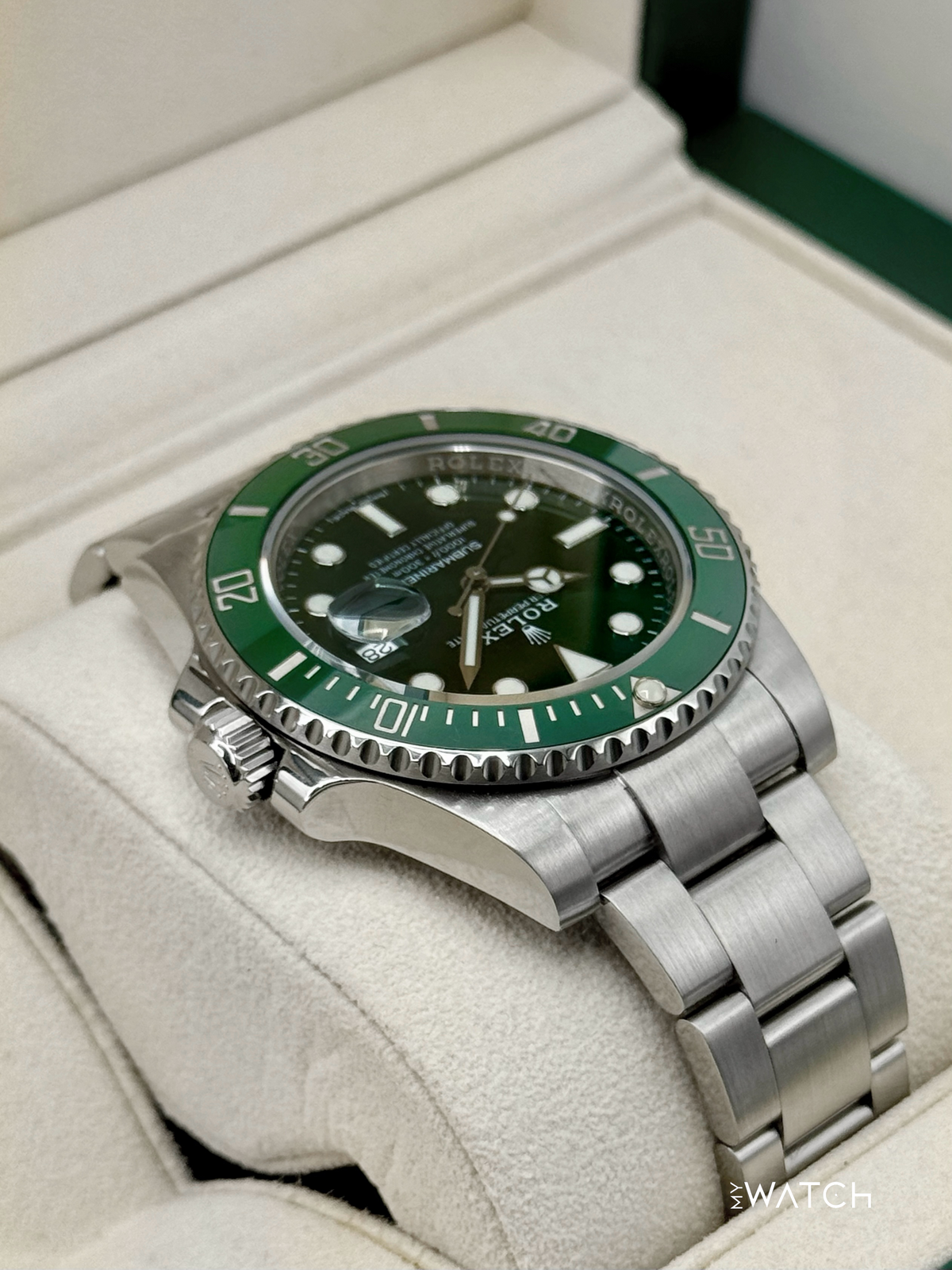 2018 Rolex Submariner “Hulk” 40mm 116610LV Green Dial