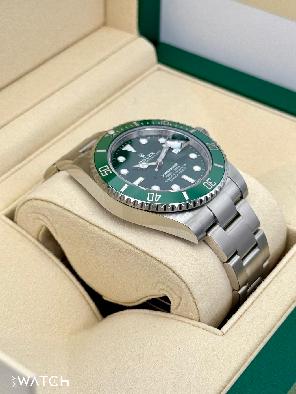 NEW OLD STOCK 2020 Rolex Submariner “Hulk” 40mm 116610LV Green Dial