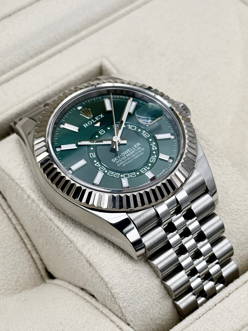2024 Rolex Sky-Dweller 42mm 336934 Jubilee Green Dial