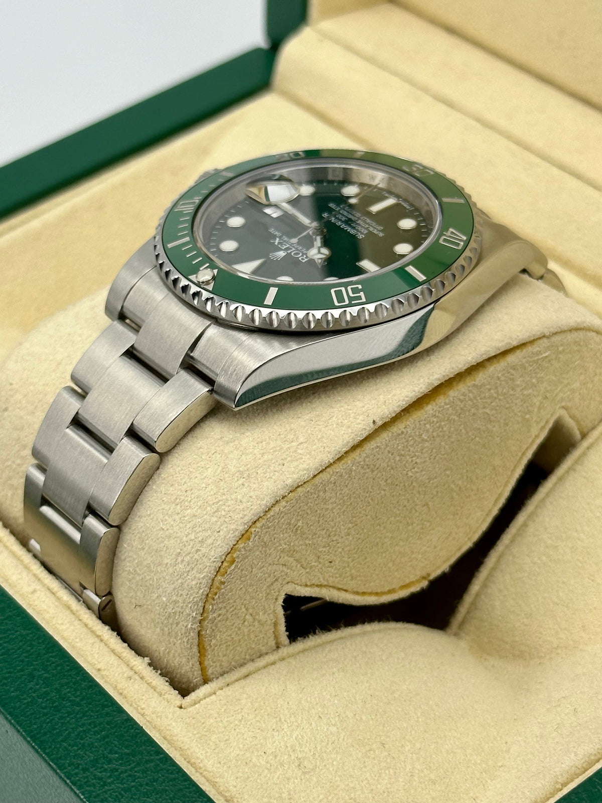 2015 Rolex Submariner "Hulk" 40mm 116610LV Green Dial