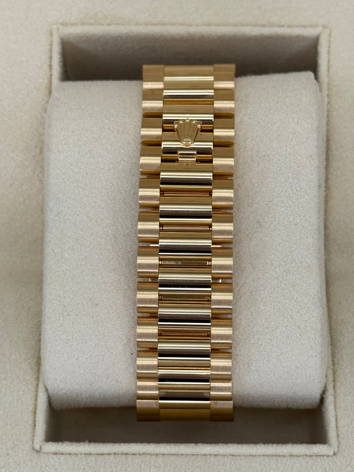 NEW 2025 Rolex Day-Date 36mm 128238 Champagne Diamond Dial