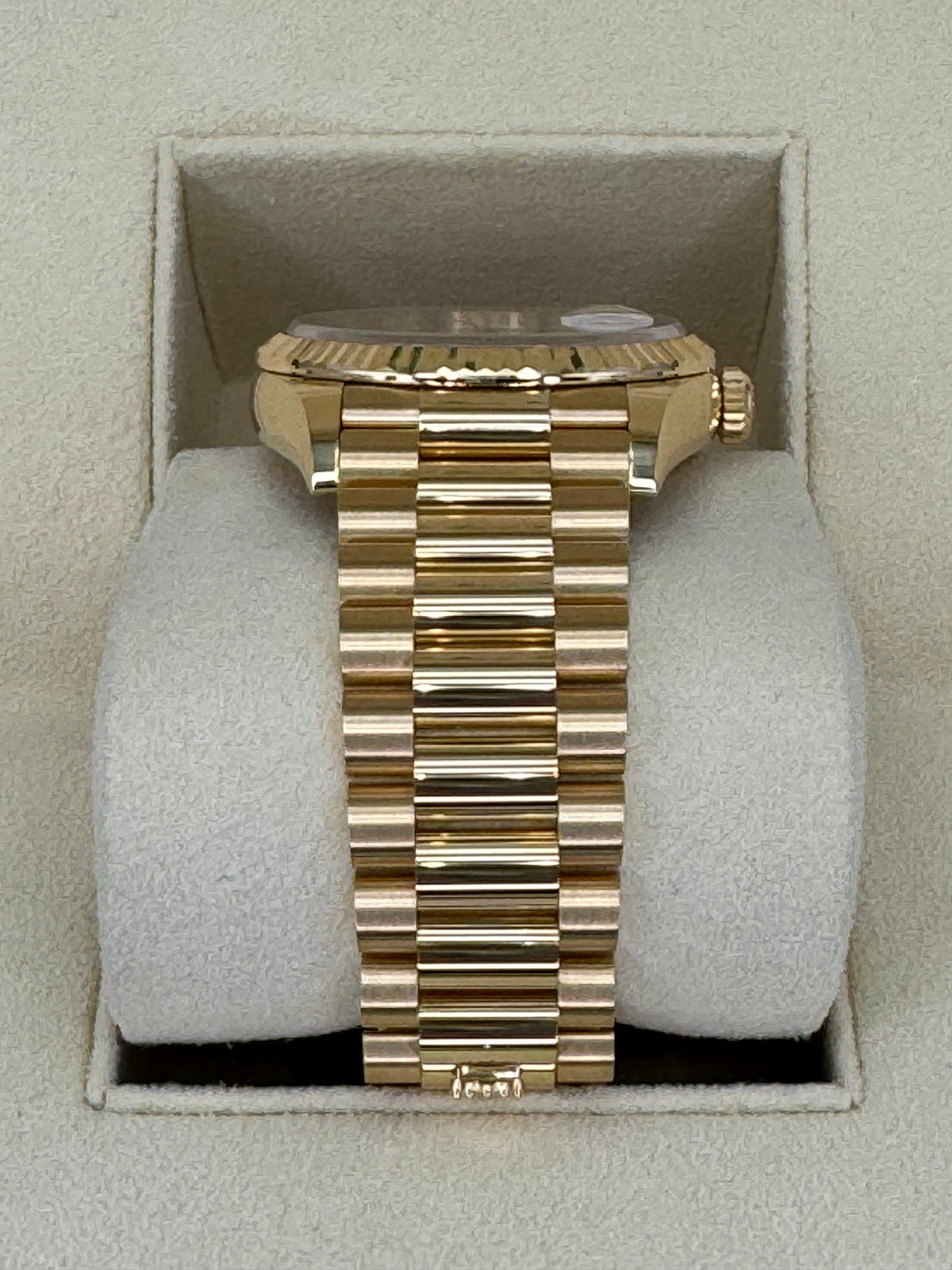 NEW 2025 Rolex Day-Date 36mm 128238 Champagne Diamond Dial