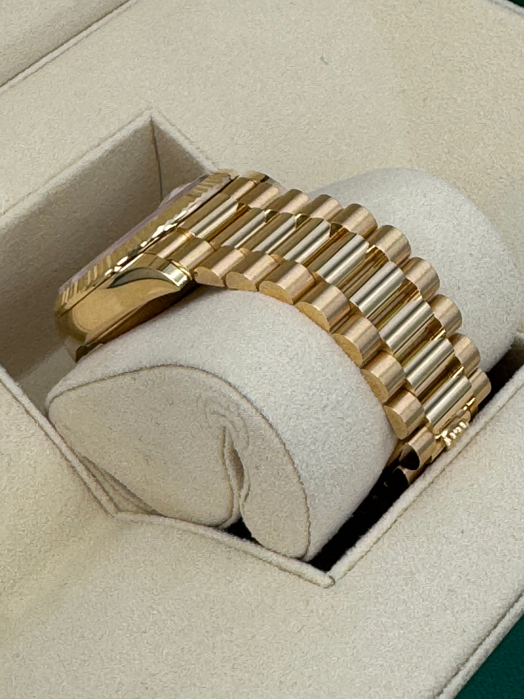 NEW 2025 Rolex Day-Date 36mm 128238 Champagne Diamond Dial