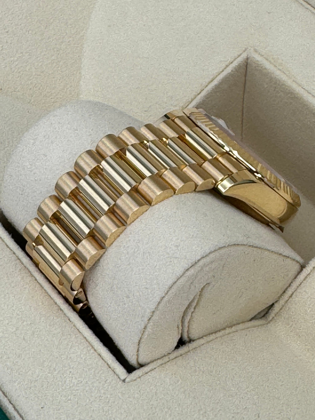 NEW 2025 Rolex Day-Date 36mm 128238 Champagne Diamond Dial