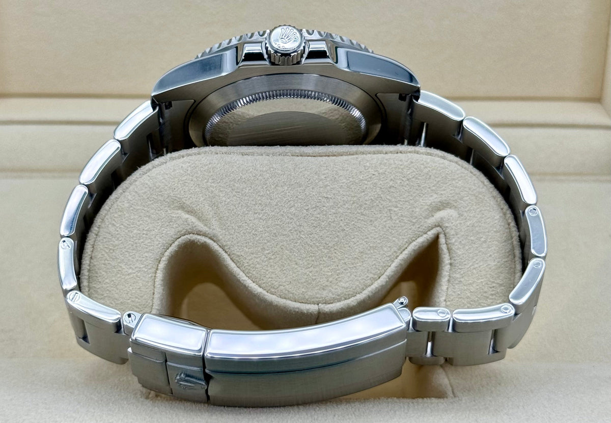 Rolex Submariner 40mm 116610LN Stainless Steel Black Dial