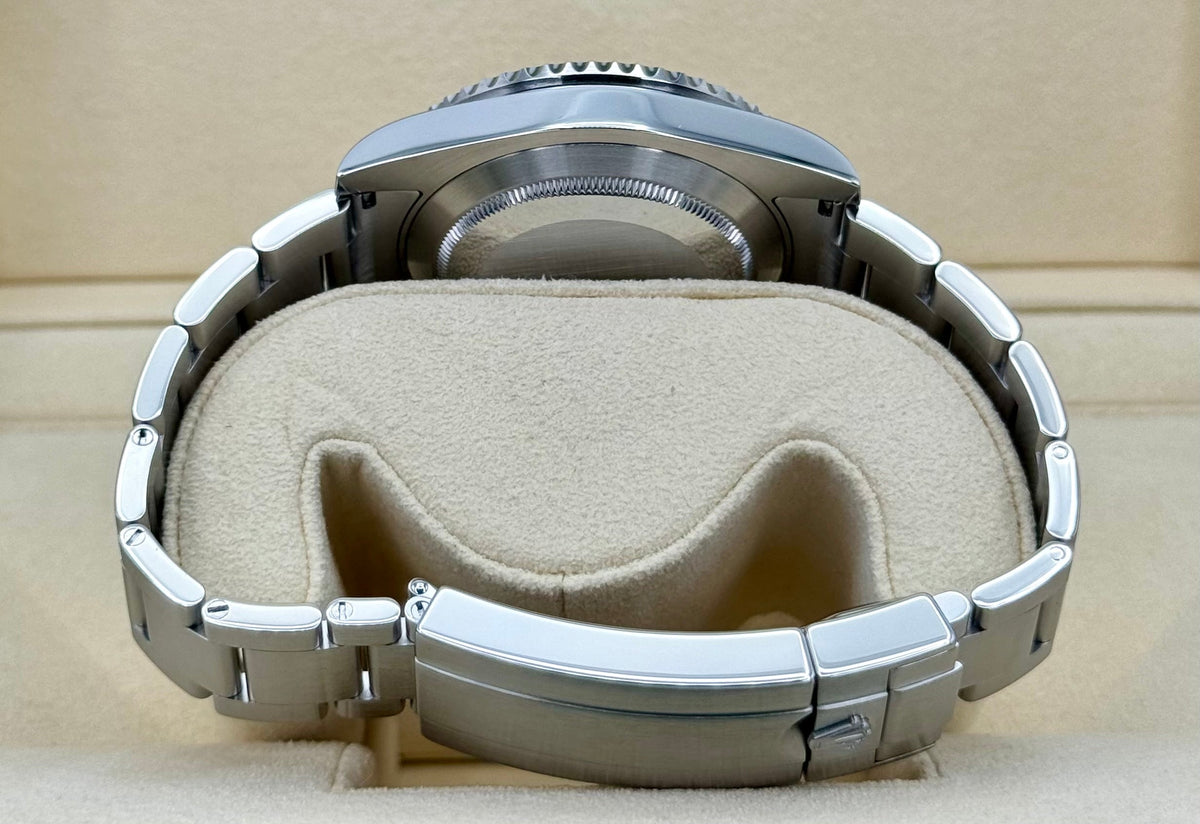 Rolex Submariner 40mm 116610LN Stainless Steel Black Dial