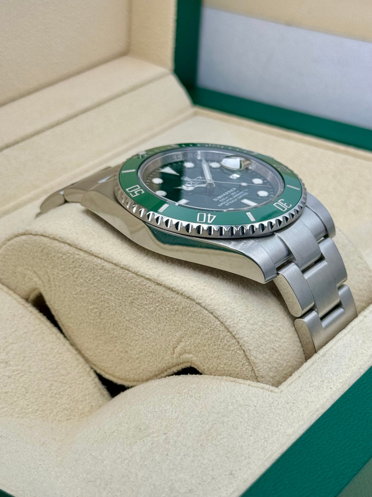 2015 Rolex Submariner "Hulk" 40mm 116610LV Green Dial