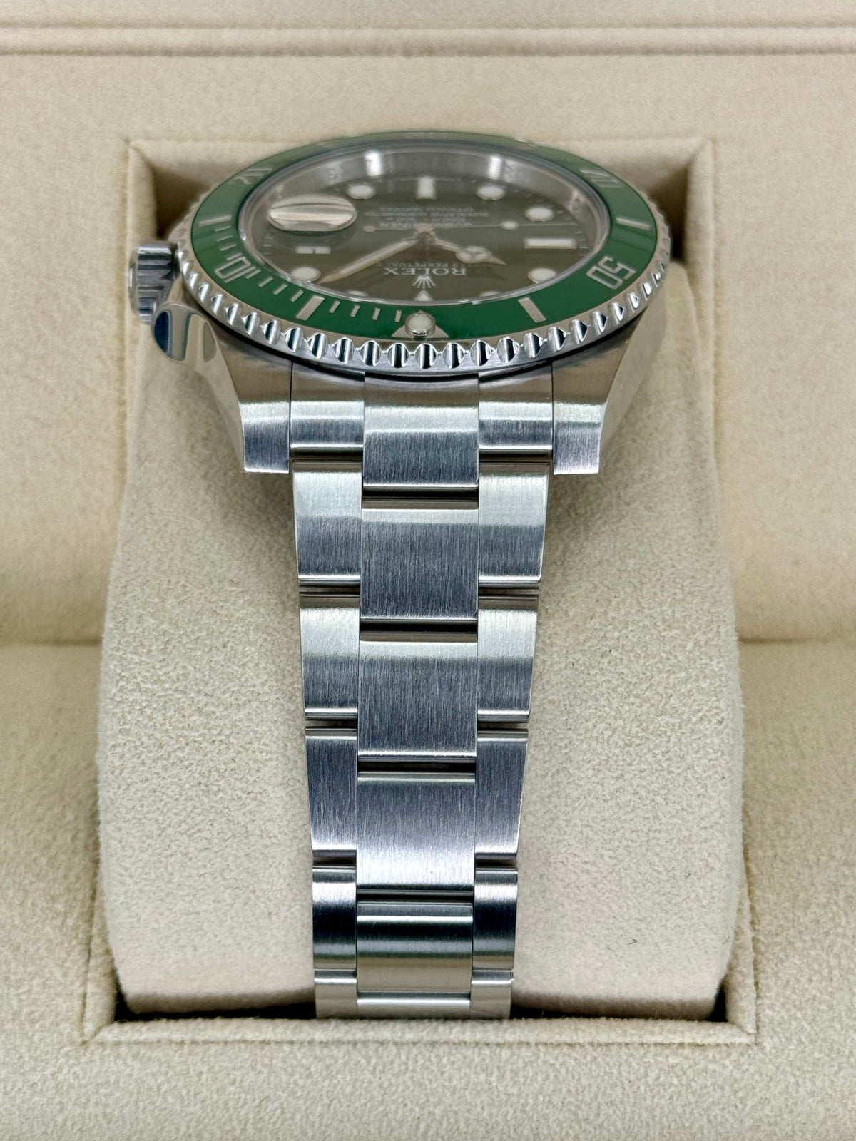 2015 Rolex Submariner "Hulk" 40mm 116610LV Green Dial